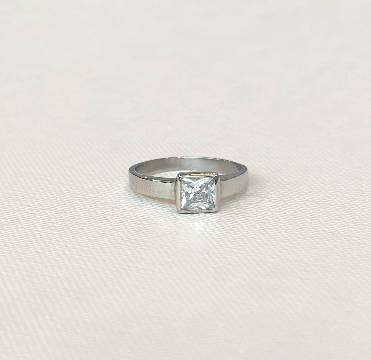 SILVER PRINCESS CUT SOLITAIRE STONE RING - SAMPLE