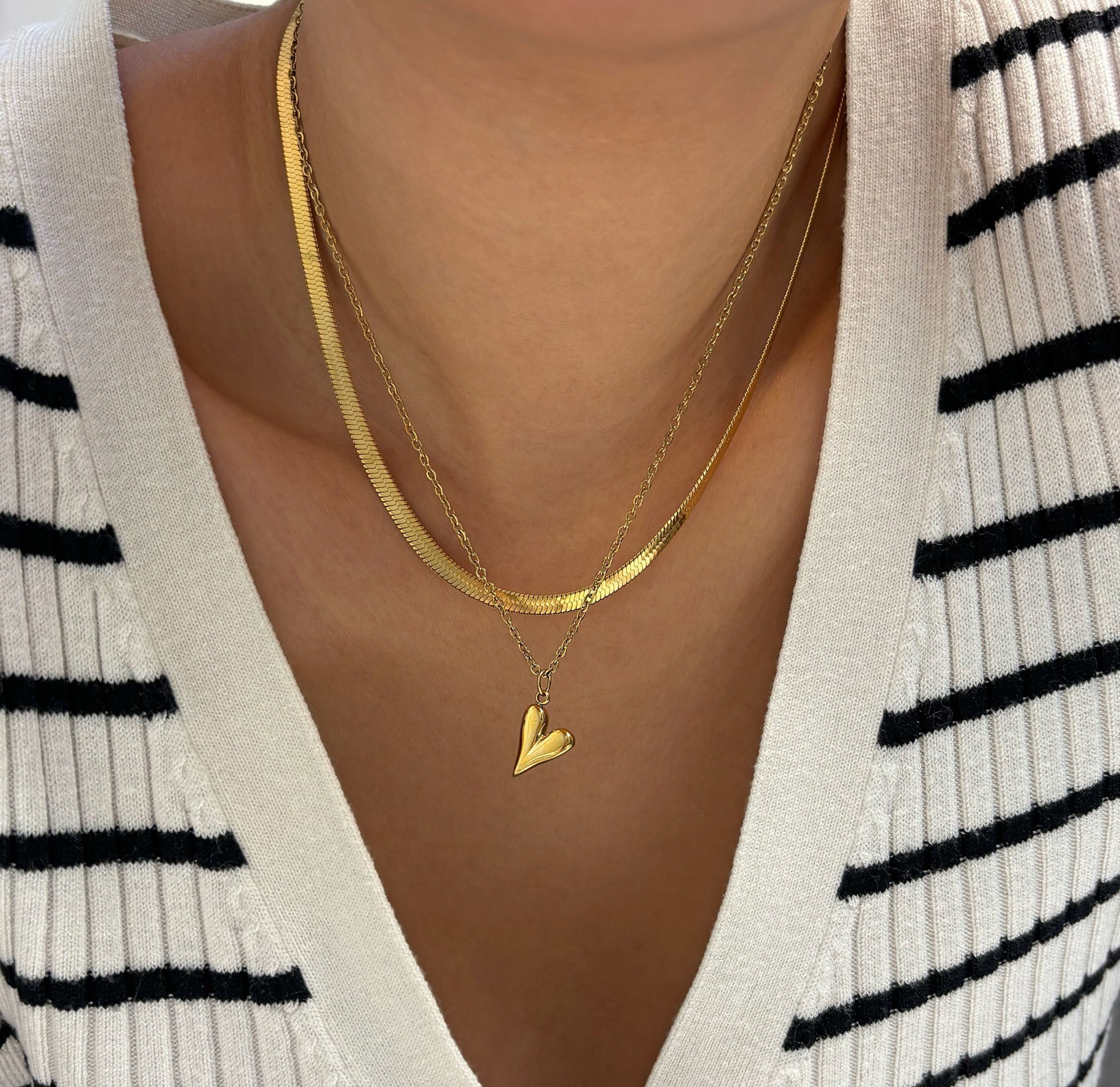 dainty gold slanted heart pendant necklace