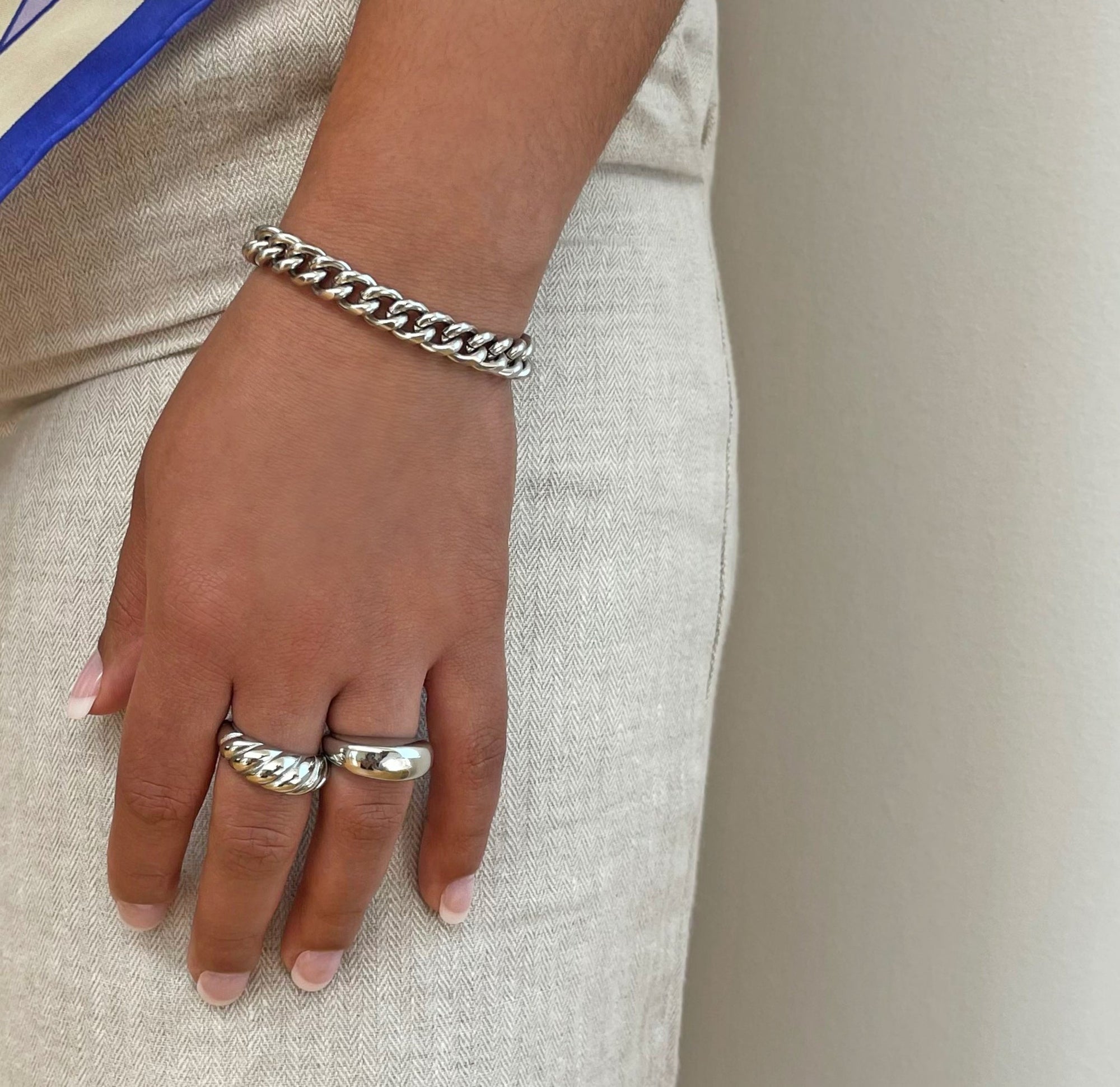 chunky silver chain bracelet