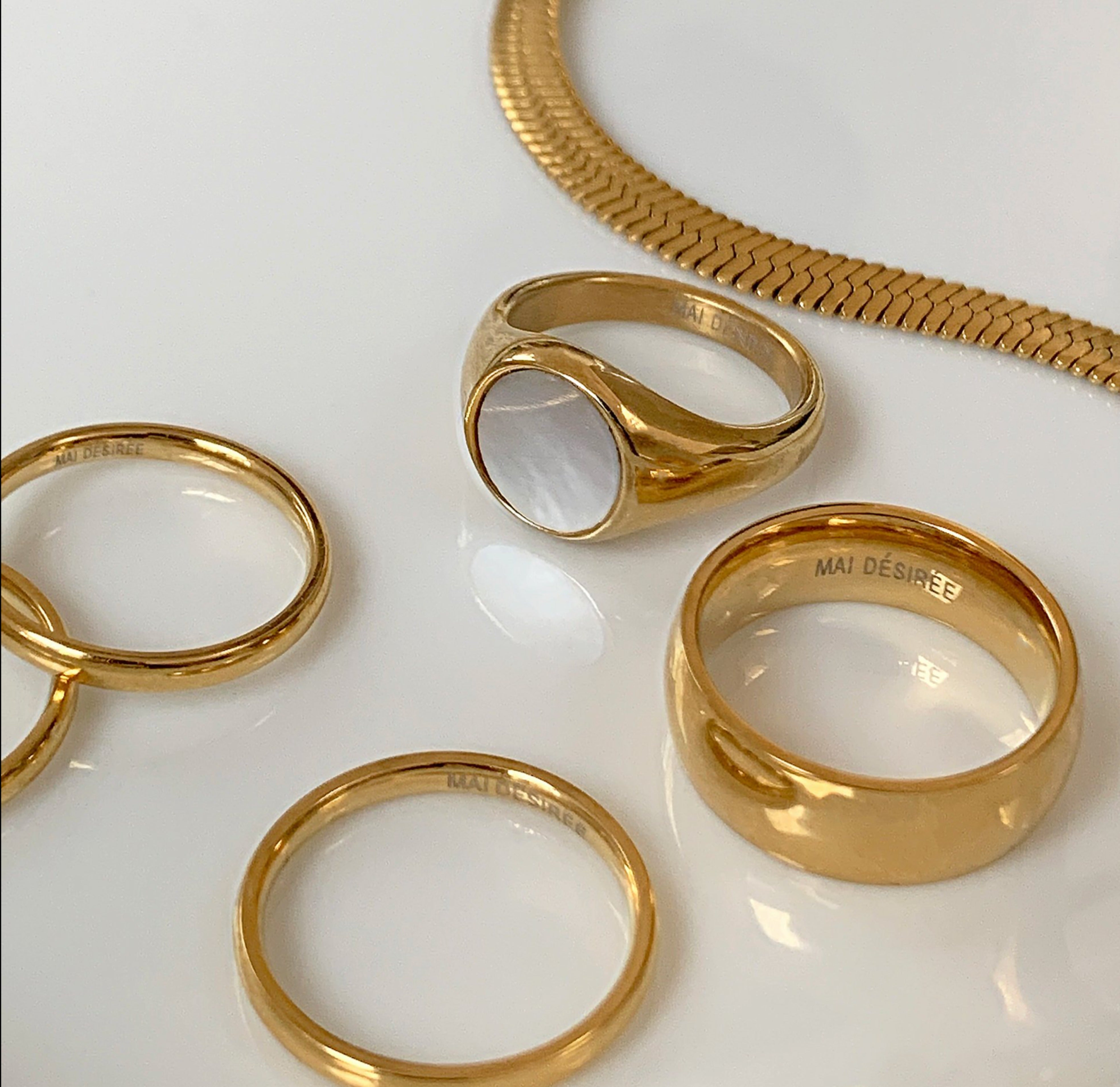Didi thin gold ring band, waterproof rings