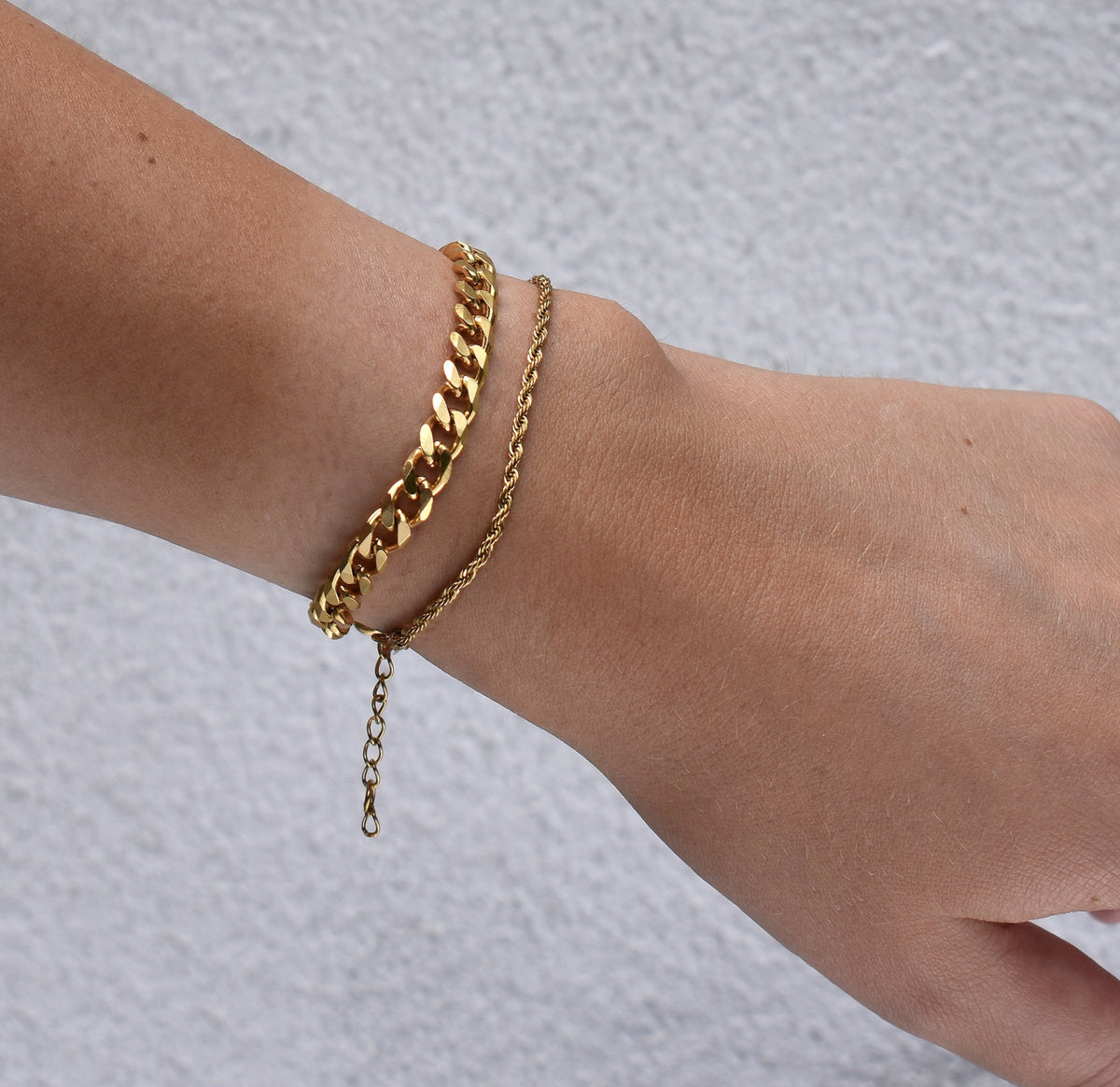 gold curb chain bracelet waterproof