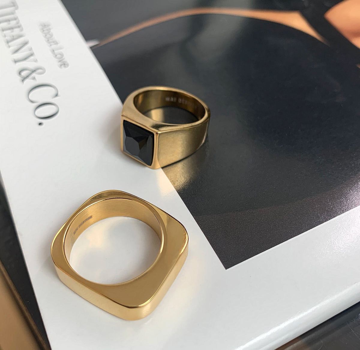 gold onyx ring