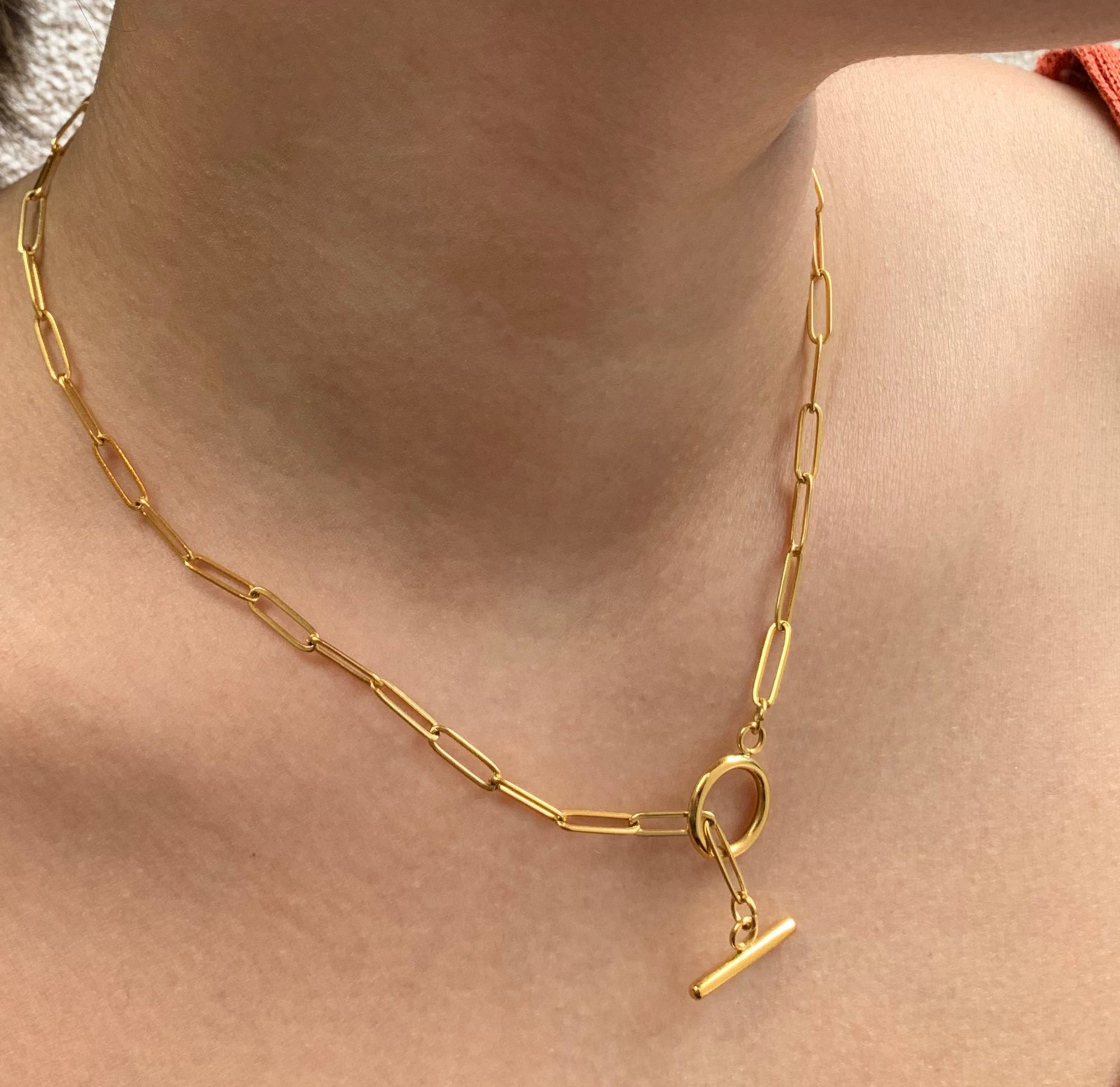 gold paperclip toggle necklace