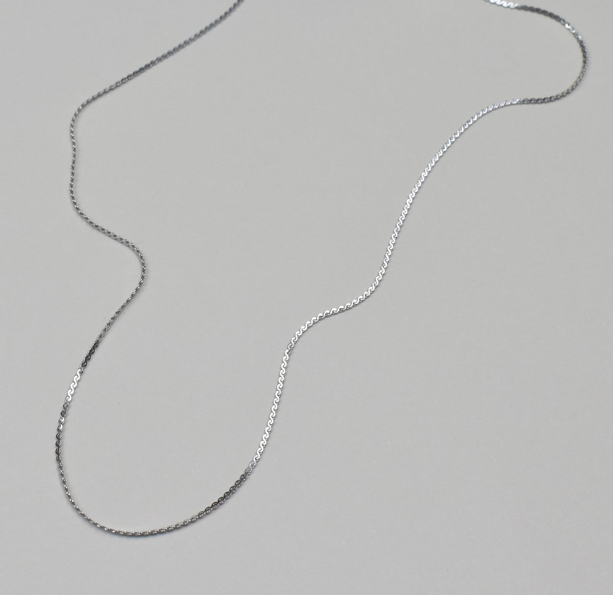 silver thin chain necklace
