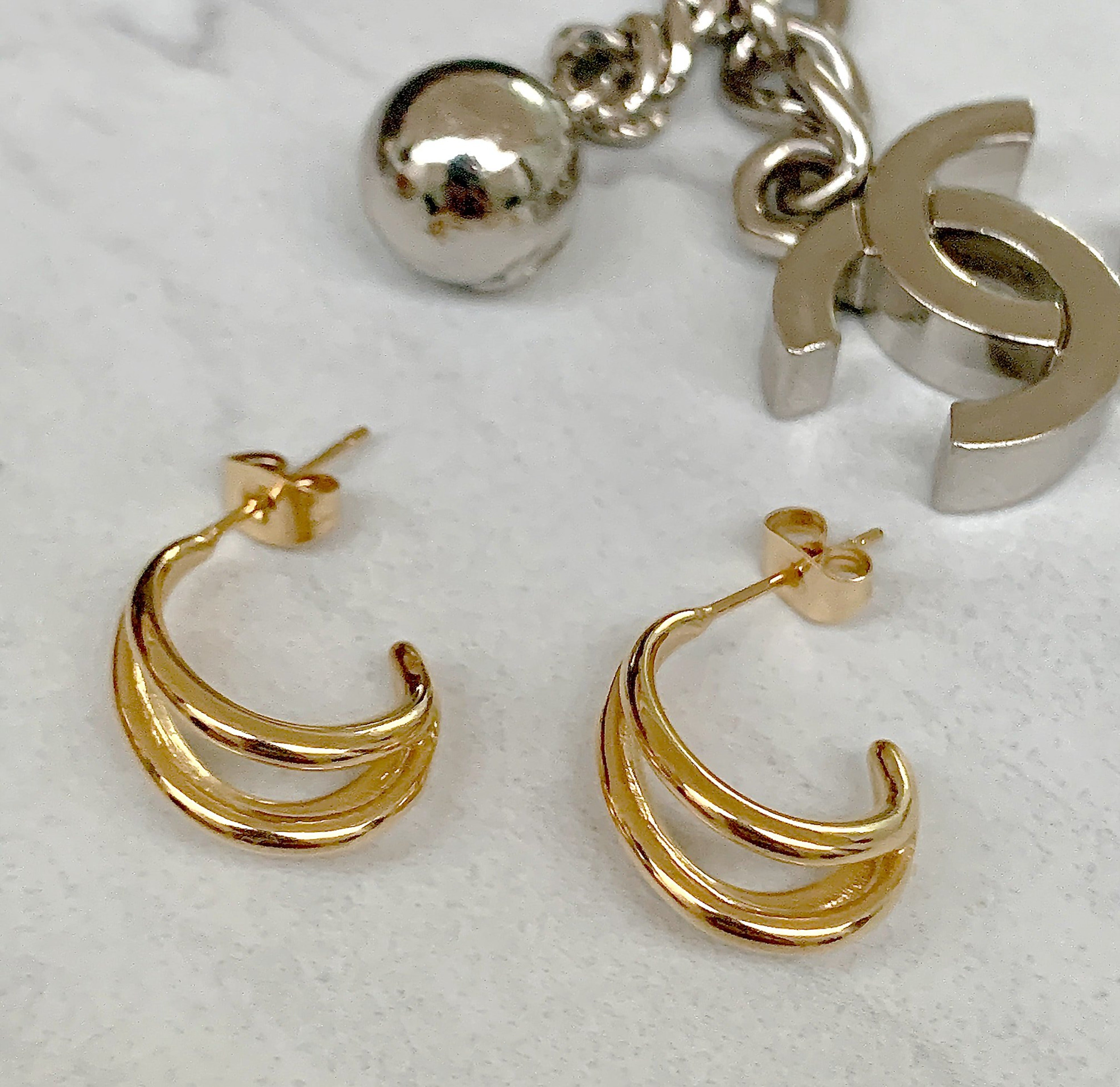 gold claw earring