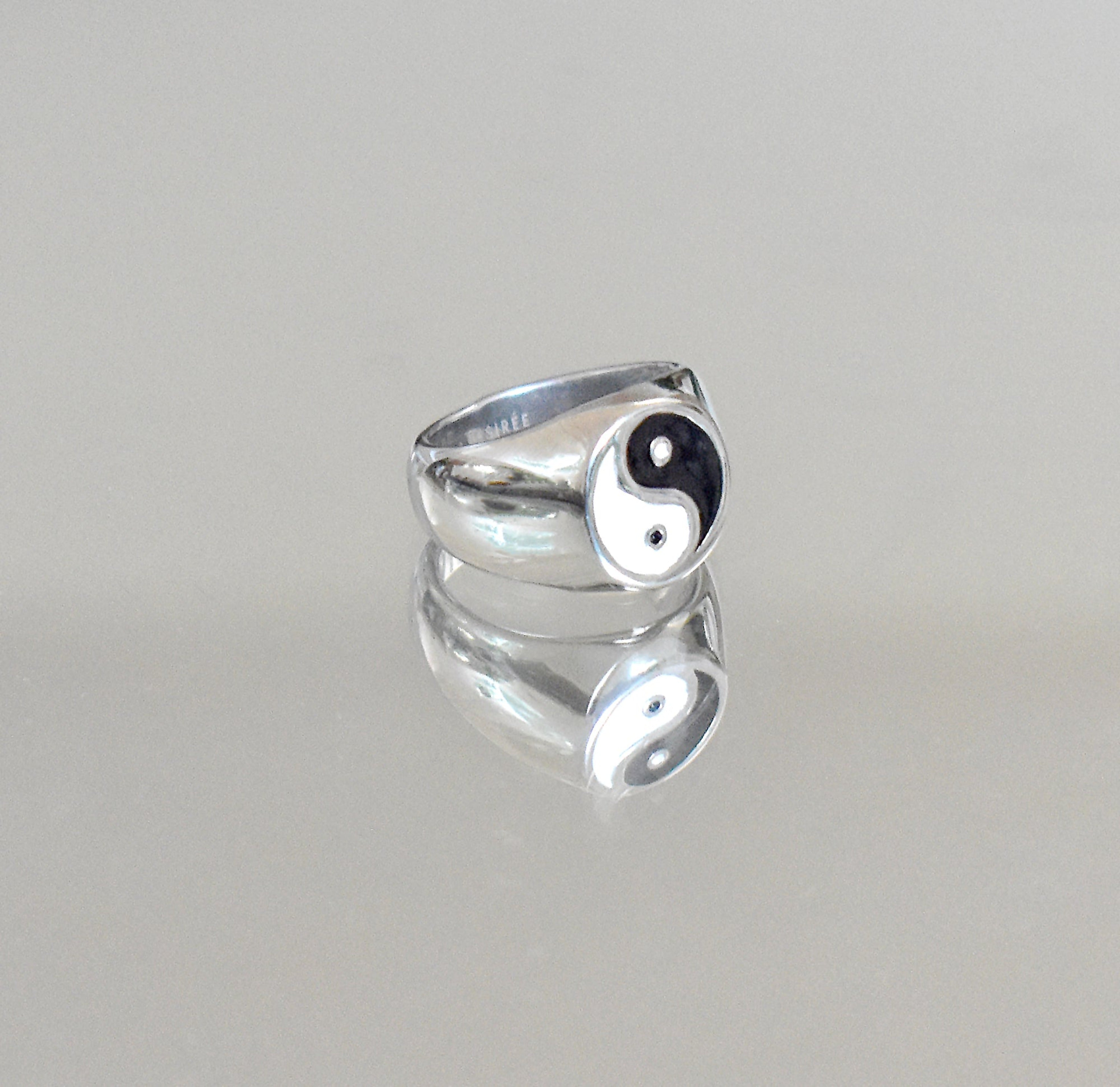 Silver signet yin yang ring waterproof